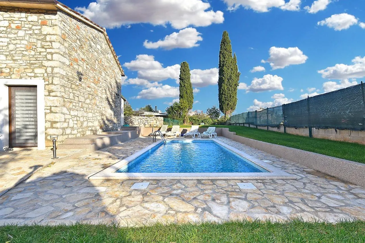 Casa Isabella 0*, Galizana